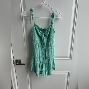 Streetwear Society Green Floral Dress
Size small